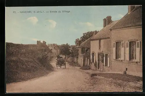 AK Hanches, Entrée du Village