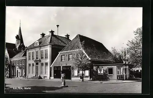 AK Aalten, die Kirche vom Markt aus gesehen