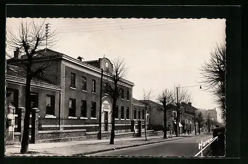 AK Arcueil, Ecole de Laplace groupe garcon et l`Avenue