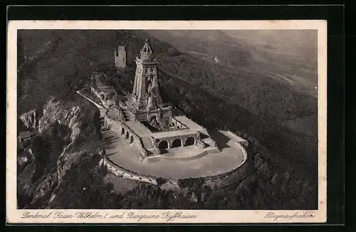 AK Kyffhäuser, Denkmal Kaiser Wilhelm I. und Burgruine aus der Vogelschau