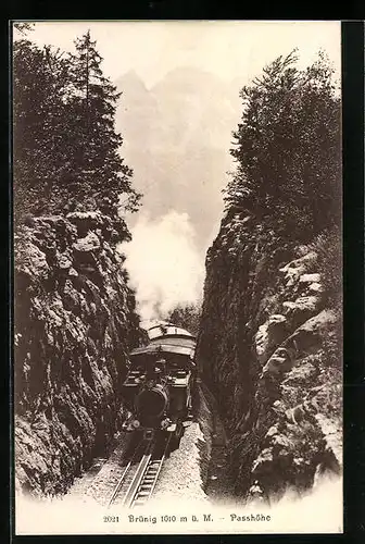 AK Brünig, Bergbahn zwischen den Felsen, Passhöhe