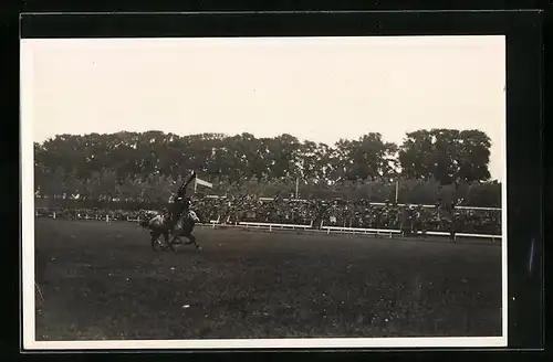 AK Dordrecht, Fahnenträger auf Pferd