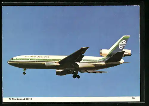 AK Flugzeug Air New Zealand DC-10 am Himmel