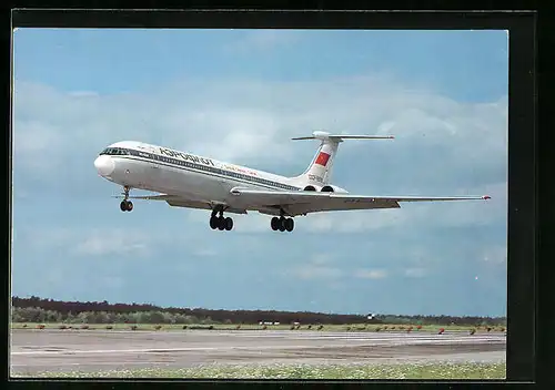 AK Flugzeug Il-62 von Aeroflot bei der Landung