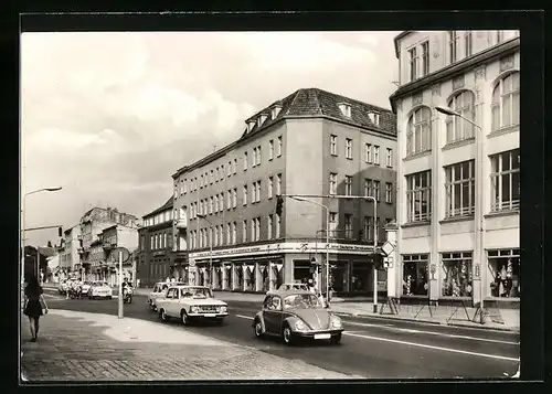 AK Oranienburg, Strasse des Friedens mit Geschäften