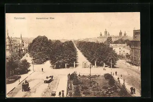 AK Hannover, Passanten auf der Herrenhäuser Allee