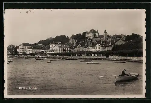 AK Nyon, Ortsansicht mit Ruderbooten