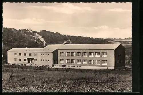 AK Bad Sulza /Thür., Volkssolbad, Medizinisches Badehaus mit Blick zur Sonnenburg