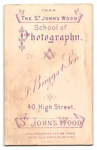Fotografie F. Briggs & Son, St. John`s Wood, 40, High Street, Charmanter Herr im Anzug mit Koteletten