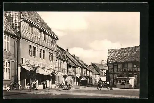 AK Oebisfelde, Am Platz des Friedens mit HO-Kaufhaus und HO-Kundendienst