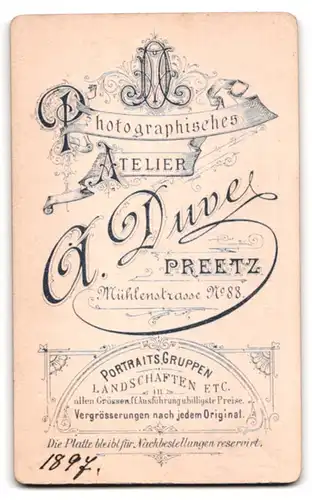 Fotografie A. Duve, Preetz, Mühlenstrasse 88, Portrait Dame trägt helle Bluse