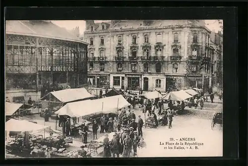 AK Angers, La Place de la République et les Halles