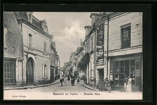 AK Beaufort-en-Vallée, Grande Rue