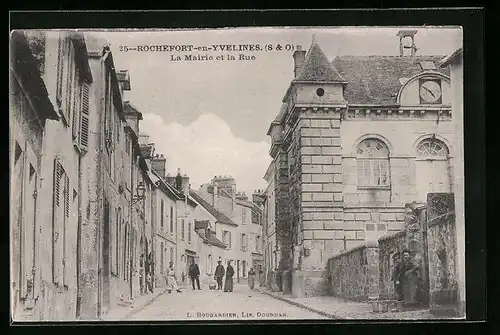 AK Rochefort-en-Yvelines, La Mairie et la Rue