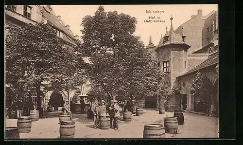 AK München, Hof im Hofbräuhaus