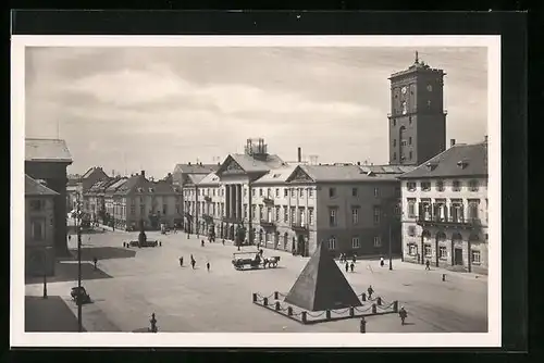 AK Karlsruhe, Marktplatz mit Pyramide