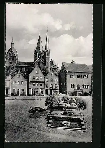 AK Gelnhausen, Blick zur ev. Marienkirche und zum Romanischen Haus