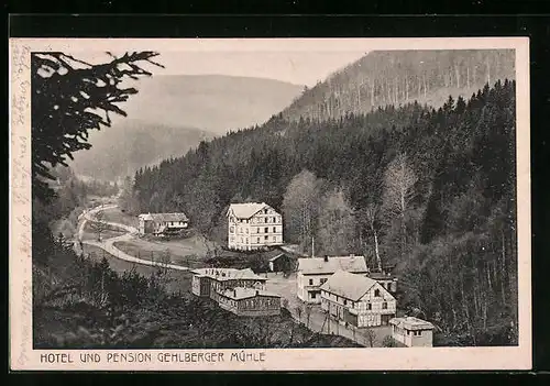 AK Gehlberg, Hotel und Pension Gehlberger Mühle mit Wald und Hügeln