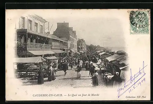 AK Caudebec-en-Caux, Le Quai un Jour de Marché