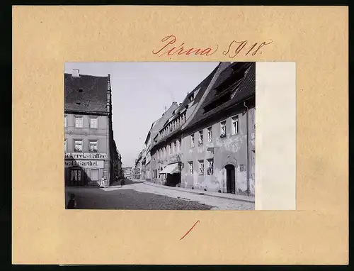 Fotografie Brück & Sohn Meissen, Ansicht Pirna / Elbe, Langestrasse mit Bäckerei / Cafe Oswald Barthel