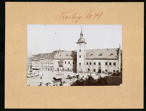 Fotografie Brück & Sohn Meissen, Ansicht Freiberg / Sachsen, Obermarkt mit Marktständen & Elephanten-Apotheke