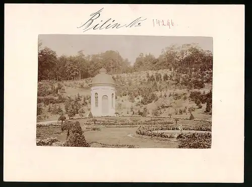 Fotografie Brück & Sohn Meissen, Ansicht Bilin, Kurhaus Anlagen mit Sauerbrunn undJosefsquelle