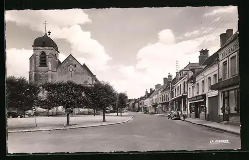 AK Aix-en-Othe, L'Eglise et la place