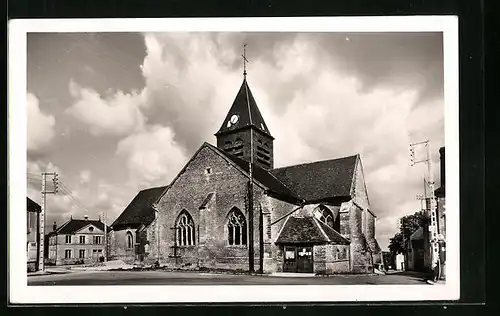 AK Beurey, Place de l'Eglise et la Mairie