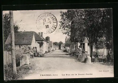 AK Trainel, La Rue de la Basse-Borde