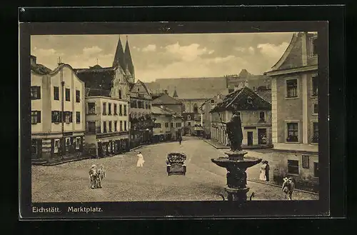 AK Eichstätt, Marktplatz mit Brunnen