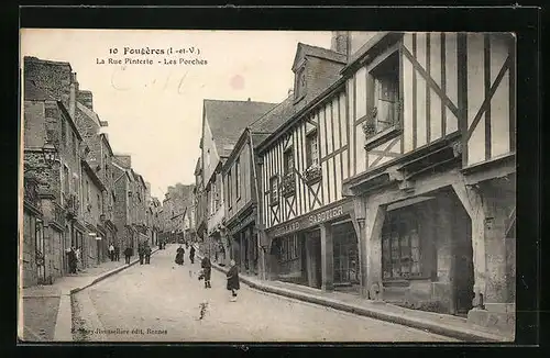 AK Fougères, La Rue Pinterie, Les Porches