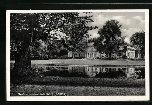 AK Neuhardenberg, Schloss mit Parkpartie