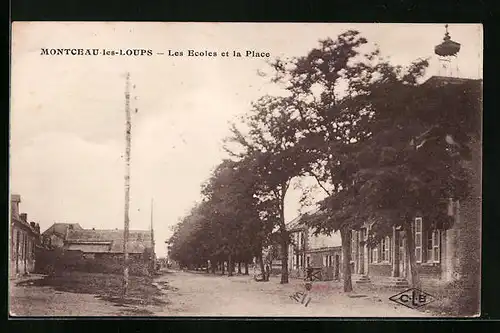 AK Monceau-les-Leups, Les Ecoles et la Place