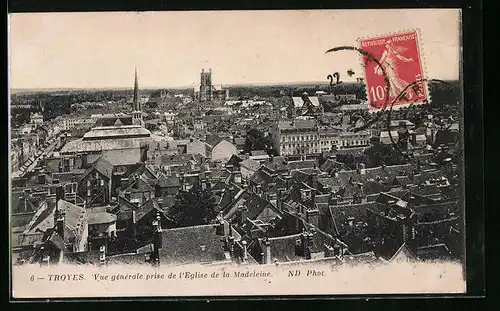 AK Troyes, Vue générale prise de l'Eglise de la Madeleine