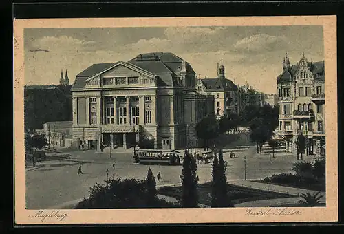 AK Magdeburg, Zentral-Theater mit Strassenbahn