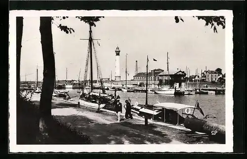 AK Ouistreham, Le Port, Leuchtturm