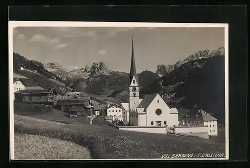 AK St. Christina, Ortsansicht vor Bergkulisse