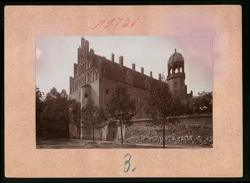 Fotografie Brück & Sohn Meissen, Ansicht Wittenberg / Elbe, Blick auf den Giebel des Lutherhauses