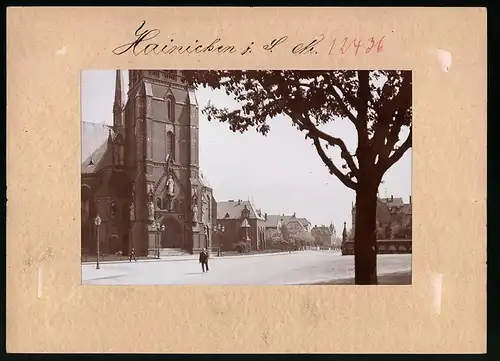 Fotografie Brück & Sohn Meissen, Ansicht Hainichen i. Sa., Blick in die Wettinstrasse mit der Kirche