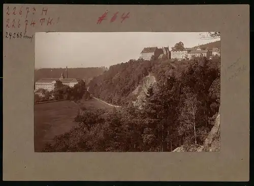 Fotografie Brück & Sohn Meissen, Ansicht Frankenberg i. Sa., Blick auf das Schloss Sachsenburg im Zschopautal