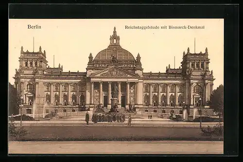 AK Berlin, Blick auf das Reichstagsgebäude, Bismarckdenkmal