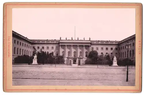 Fotografie Rob. Prager, Berlin, Ansicht Berlin, Frontalansicht der Humboldt-Universität