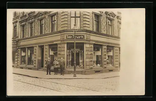 Foto-AK Duisburg, Geschäft in der Friedrich-Wilhelm-Strasse Ecke Tonhallen-Strasse