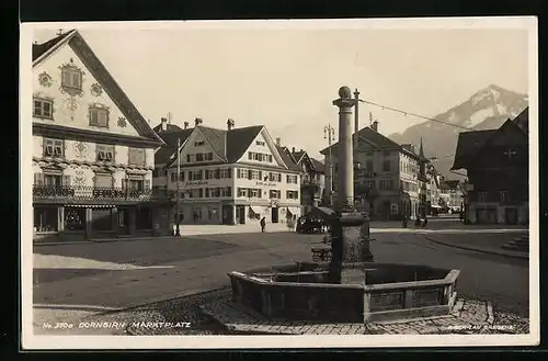 AK Dornbirn, Marktplatz mit Gasthof zum Hirschen und Brunnen