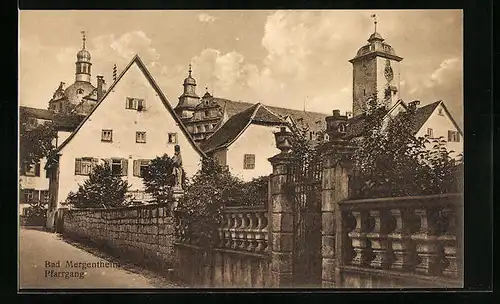 AK Bad-Mergentheim, Marktplatz Strasse Pfarrgang mit Kirche