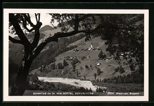 AK Sonntag i. Gr. Walsertal, Ortsansicht mit Kirche