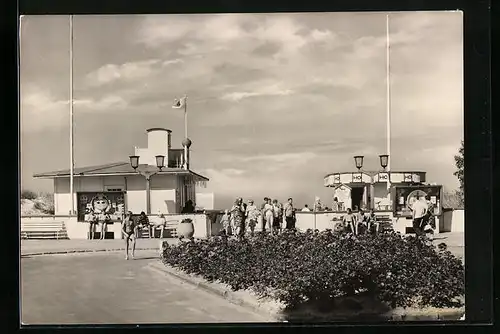 AK Zinnowitz /Usedom, Strandzugang mit Strandurlaubern