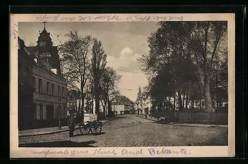 AK Douai, Valenciennerstrasse mit Passanten