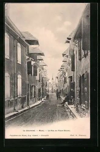 AK Le Dauphiné, La Rue du Vieux Bourg