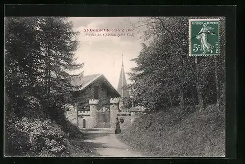 AK Saint-Bonnet-le-Froid, Entrée du Chateau (coté Sud)